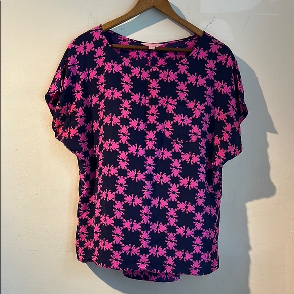 Lilly Pulitzer Allover Frog Print Pink and Black Women's Silk Top - Picture 1 of 5